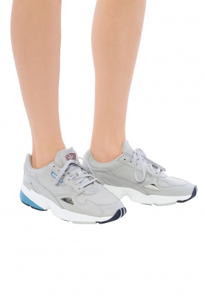 Buty sportowe ‘falcon w’, zdjęcie 2 Buty sportowe ‘falcon w’ od ADIDAS Originals